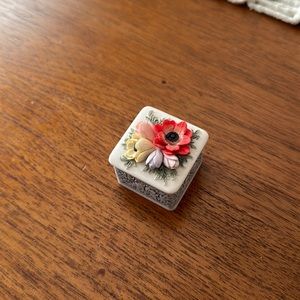 Hand cast pottery pill box